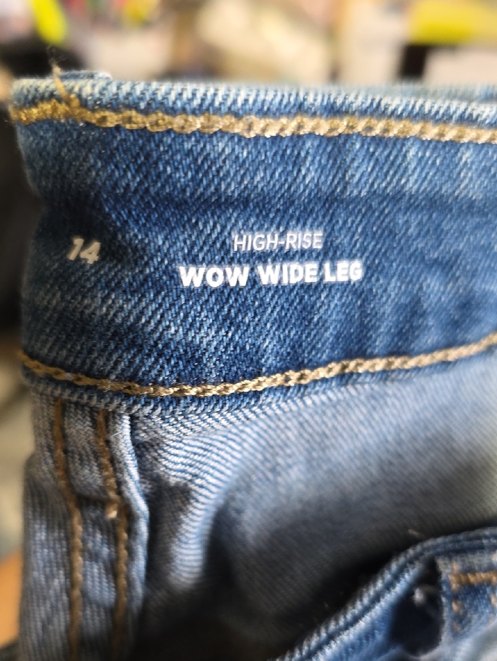 Old Navy Wow Wide Leg Jeans - Picture 3 of 3